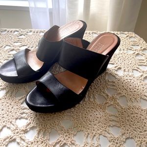 Size 40 Barneys of New York slide/wedge